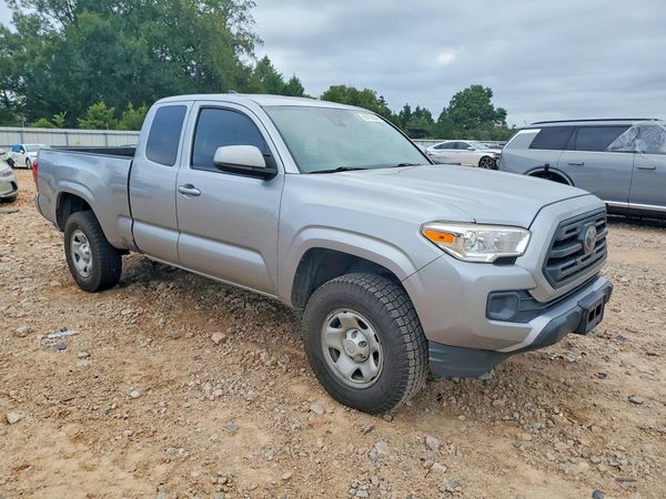 2019 TOYOTA TACOMA SR5