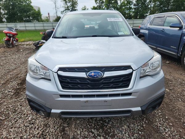 2018 SUBARU FORESTER Base P