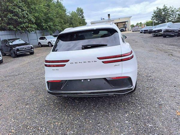 2026 GENESIS GV70 2.5T Advanced