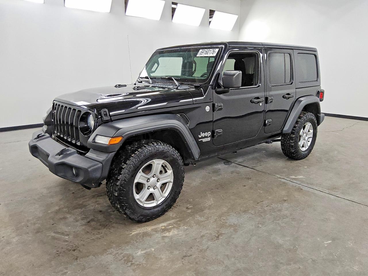 2019 JEEP WRANGLER UNLIMITED — Front 3/4