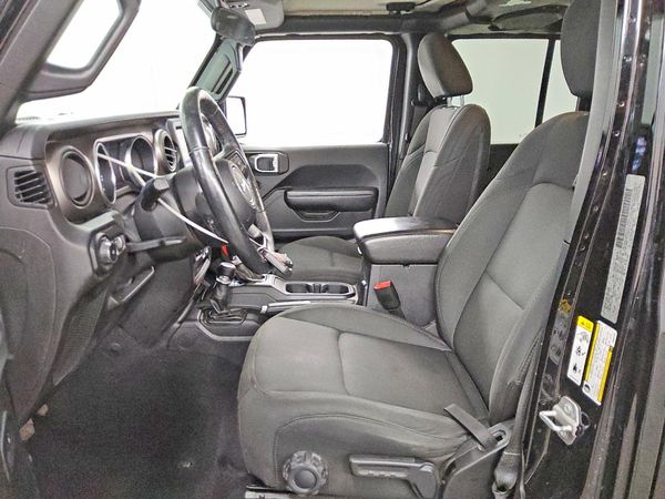 2019 JEEP WRANGLER UNLIMITED — DENT