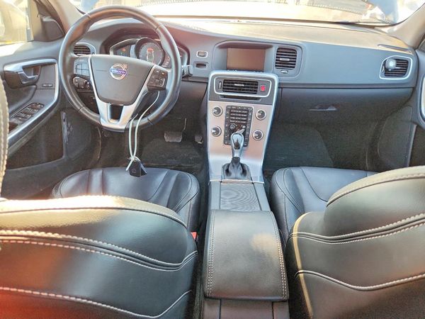 2017 VOLVO S60 Dynamic — CKPT