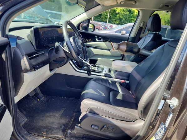 2024 KIA CARNIVAL SX, SX Prestige — DENT
