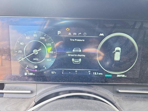 2024 KIA CARNIVAL SX, SX Prestige — ODOM