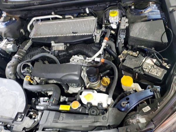 2021 SUBARU OUTBACK — Engine bay