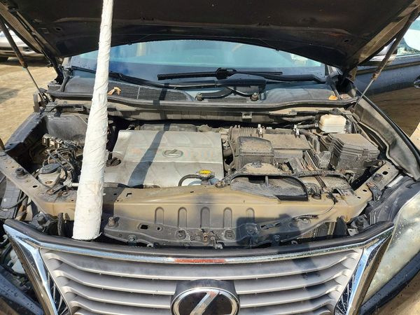 2014 LEXUS RX 350 — Engine bay