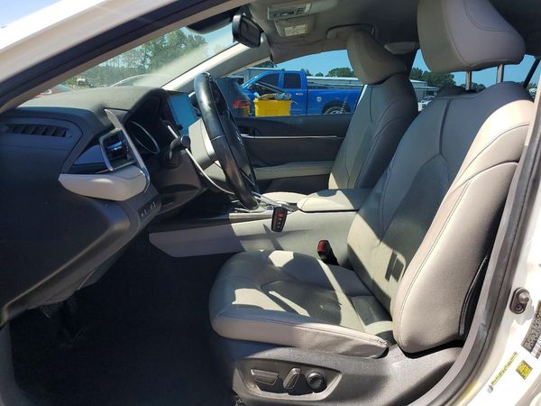 2022 TOYOTA CAMRY XLE — DENT