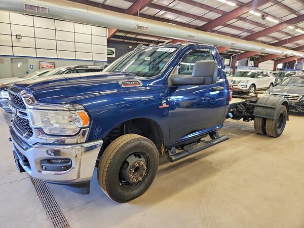 2024 RAM 3500 REG CAB CHASSIS 4X4