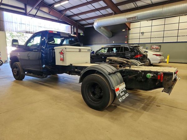 2024 RAM 3500 REG CAB CHASSIS 4X4