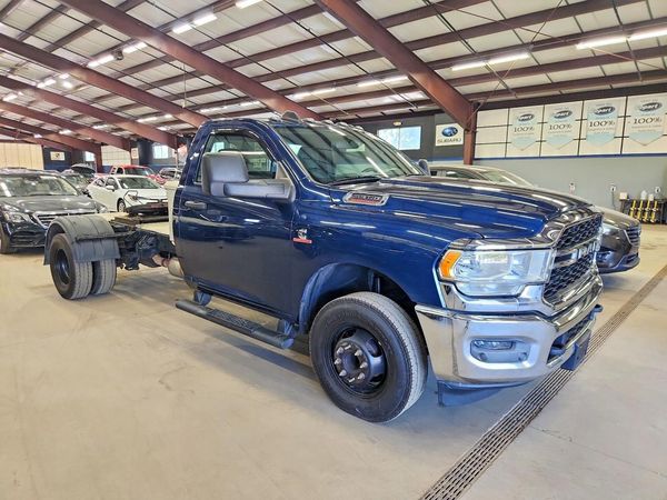 2024 RAM 3500 REG CAB CHASSIS 4X4