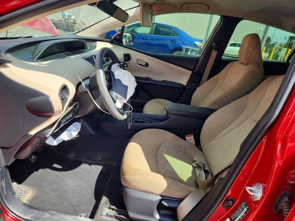 2019 TOYOTA PRIUS L/LE/XLE/LTD. — DENT