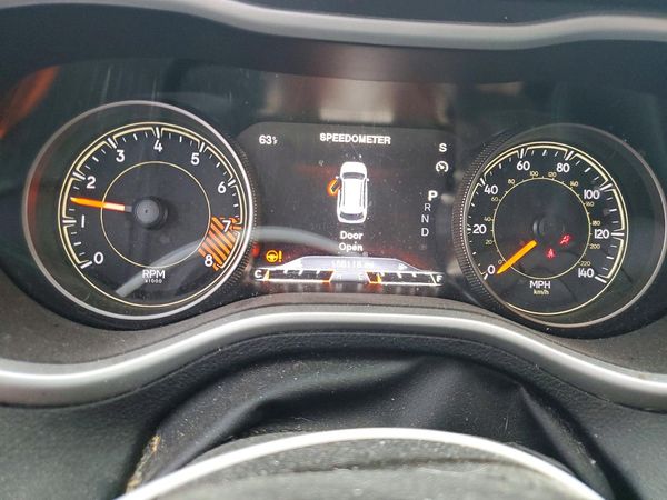 2015 JEEP CHEROKEE Trailhawk — ODOM