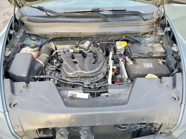 2015 JEEP CHEROKEE Trailhawk — Engine bay