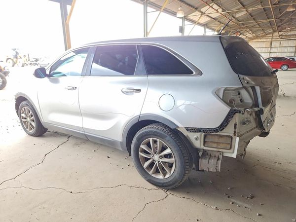 2017 KIA SORENTO L, LX