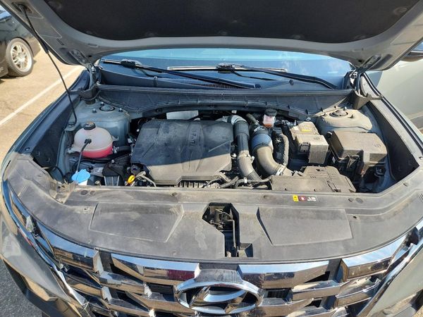 2023 HYUNDAI SANTA CRUZ — Engine bay
