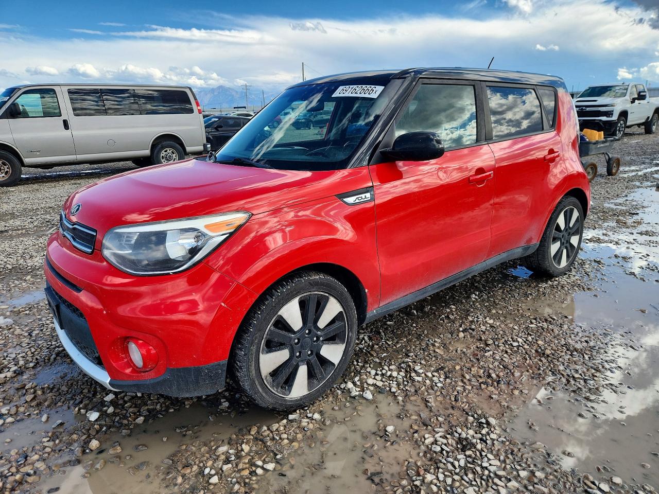 2018 KIA SOUL Plus — Front 3/4