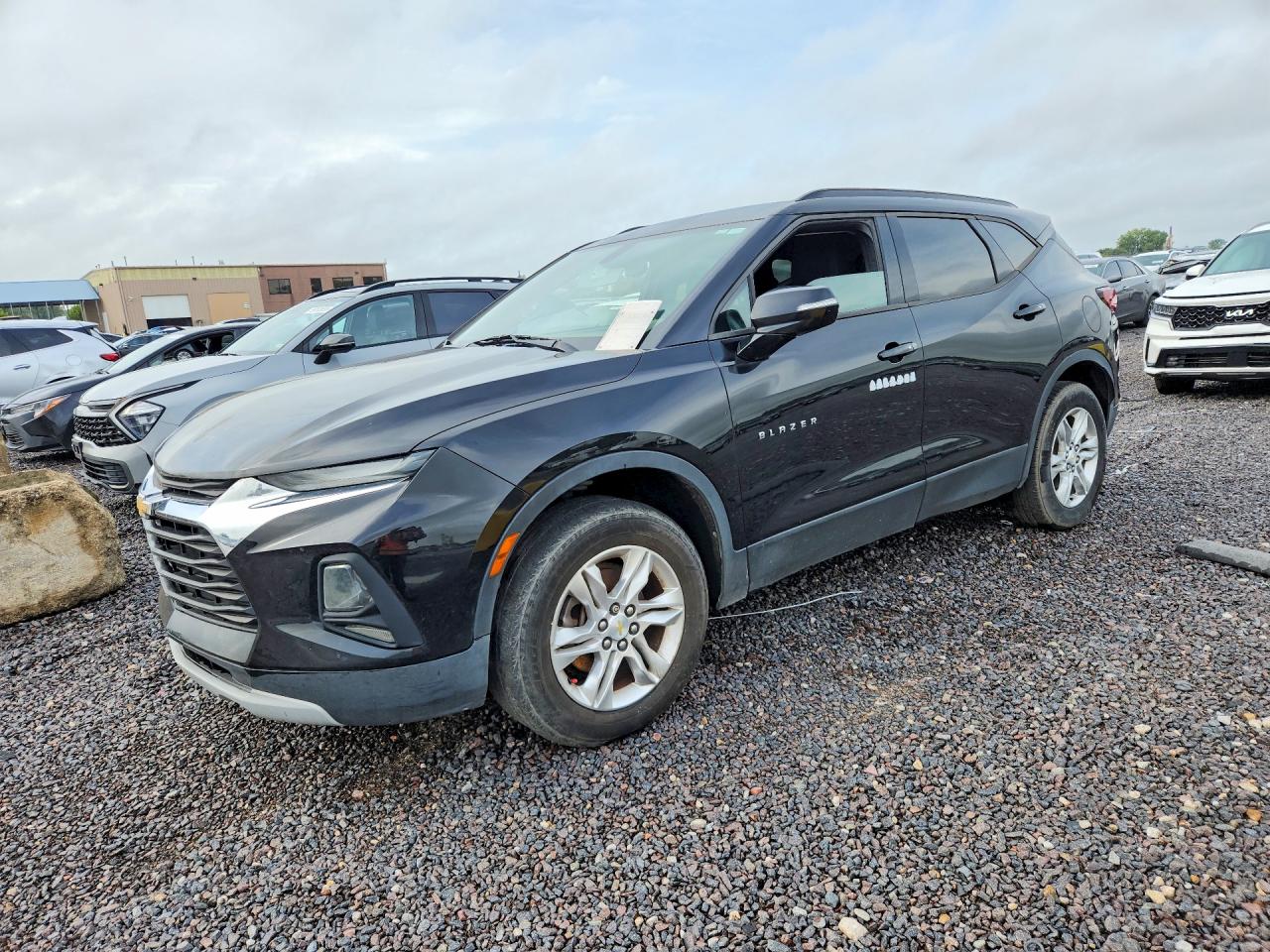 2020 CHEVROLET BLAZER 2LT — Front 3/4