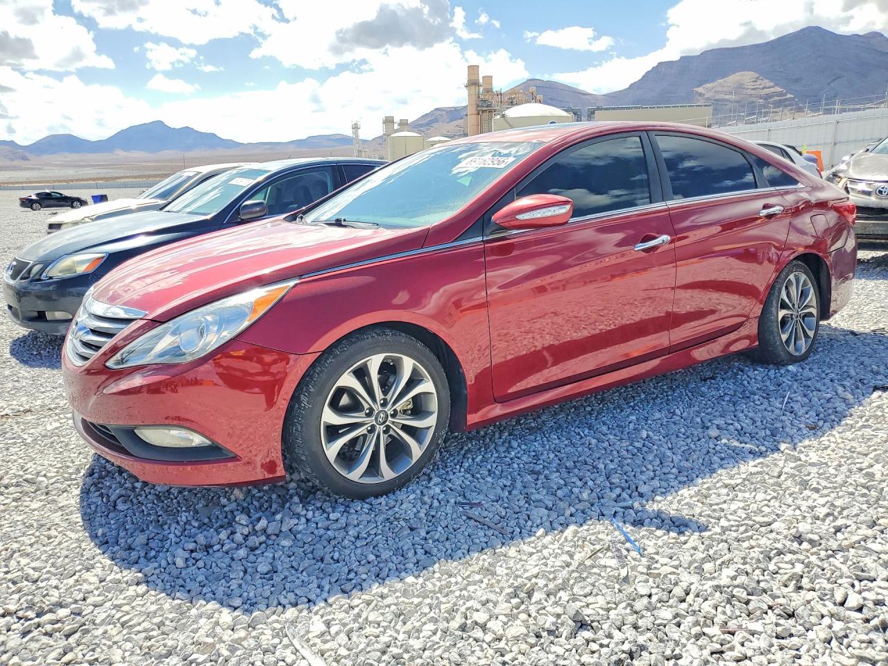 2014 HYUNDAI SONATA — Front 3/4