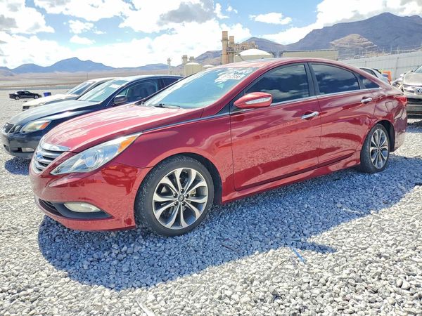 2014 HYUNDAI SONATA — Front 3/4