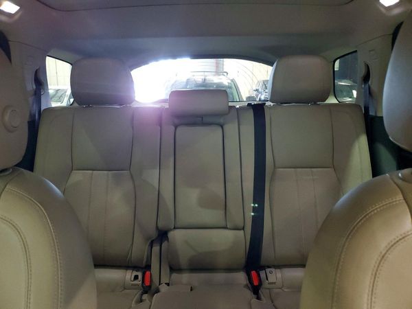 2016 LAND ROVER DISCOVERY HSE — SUVN
