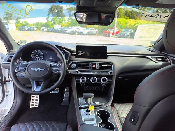 2023 GENESIS G70