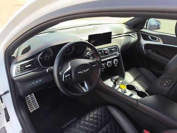 2023 GENESIS G70