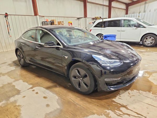 2019 TESLA MODEL 3 — Passenger 3/4