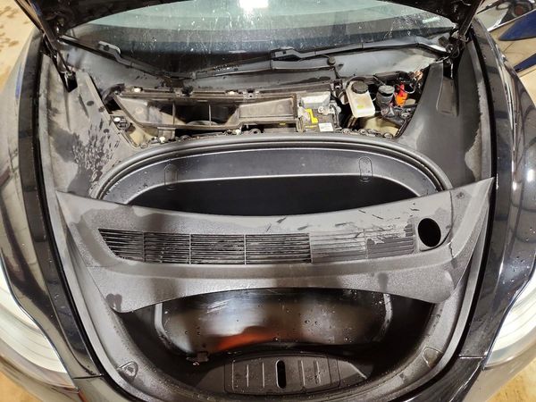 2019 TESLA MODEL 3 — Engine bay