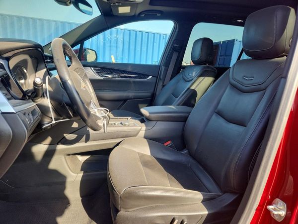 2024 CADILLAC XT6 — DENT