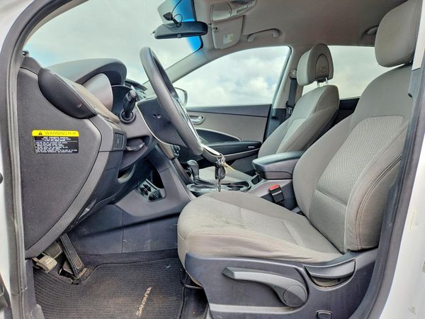 2016 HYUNDAI SANTA FE Base — DENT