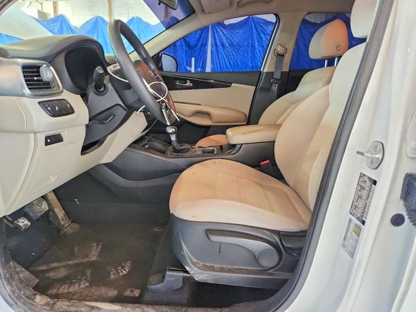 2019 KIA SORENTO L, LX, S — DENT