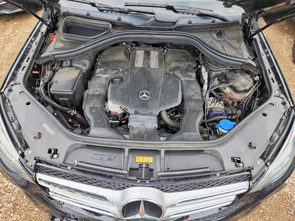 2019 MERCEDES-BENZ GLE GLE400 — Engine bay