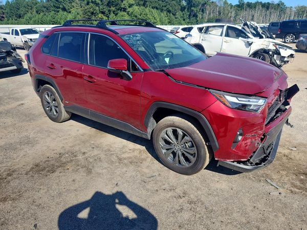 2025 TOYOTA RAV4 — Passenger 3/4