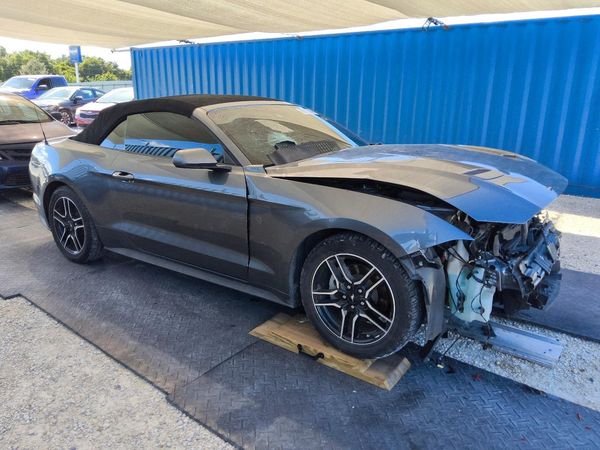 2021 FORD MUSTANG I4 Convertible — Passenger 3/4