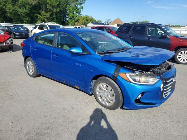 2017 HYUNDAI ELANTRA SE Base — Passenger 3/4
