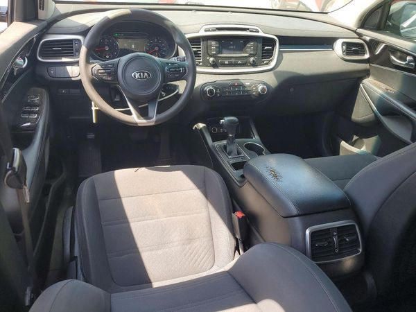 2018 KIA SORENTO L, LX