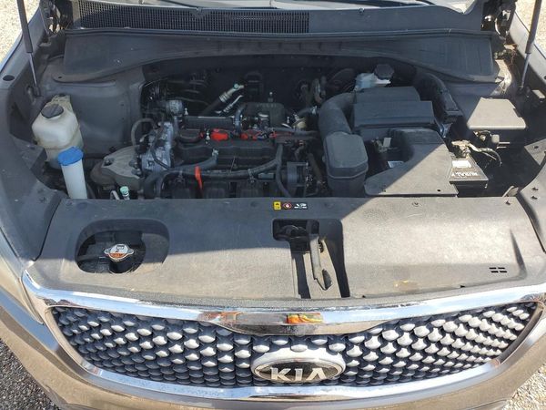 2018 KIA SORENTO L, LX