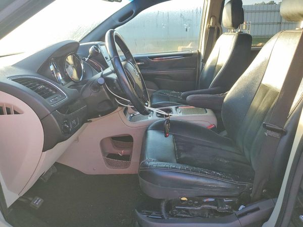 2017 DODGE GRAND CARAVAN — DENT