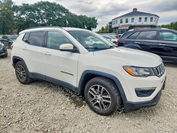 2017 JEEP COMPASS — Passenger 3/4