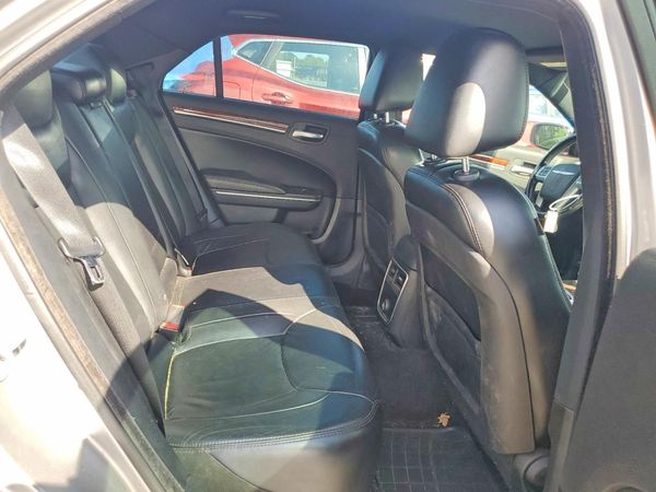2013 CHRYSLER 300 Base/Limited