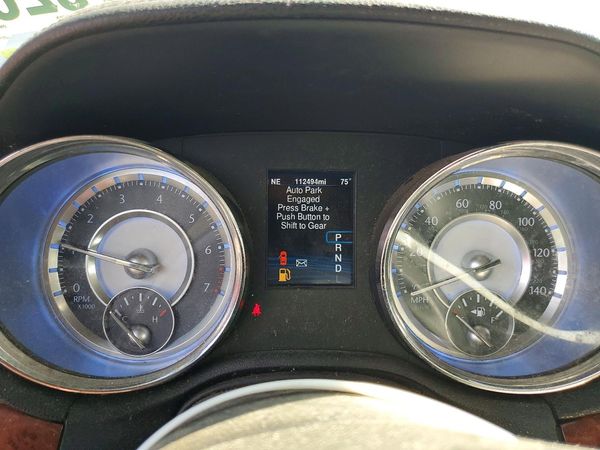 2013 CHRYSLER 300 Base/Limited