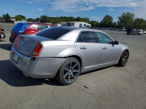 2013 CHRYSLER 300 Base/Limited
