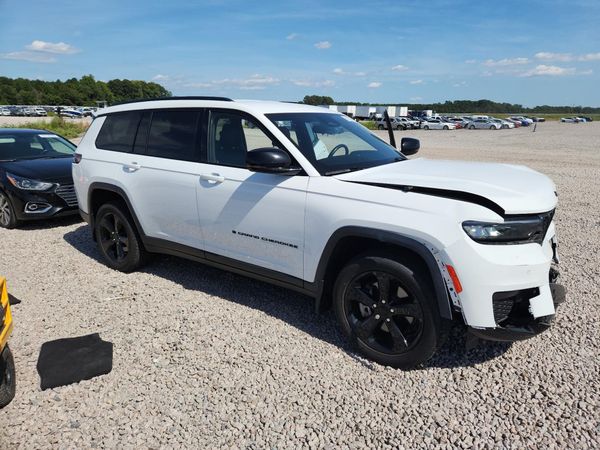 2021 JEEP GRAND CHEROKEE — Passenger 3/4
