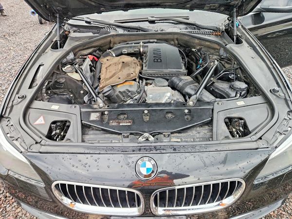 2015 BMW 535 — Engine bay