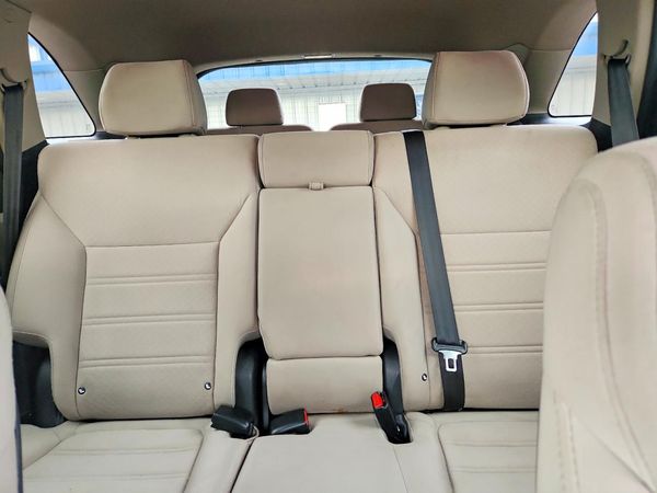 2016 KIA SORENTO L / LX — SUVN