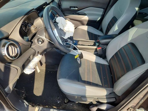 2023 NISSAN KICKS — DENT