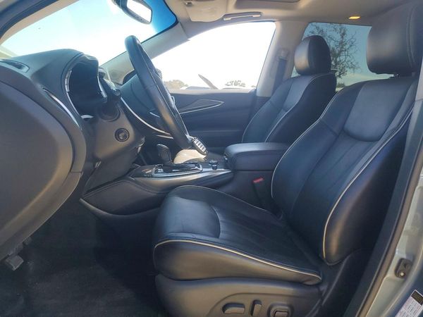 2018 INFINITI QX60 — DENT