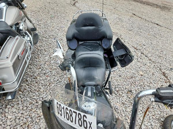 2017 HARLEY-DAVIDSON FL