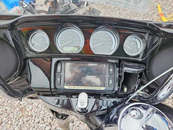 2017 HARLEY-DAVIDSON FL