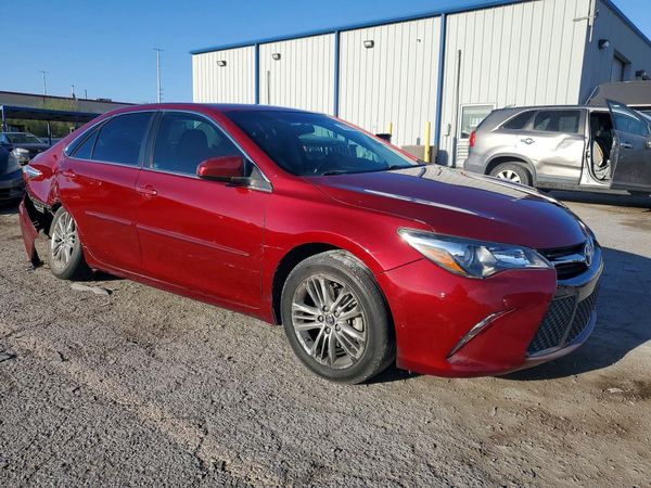 2017 TOYOTA CAMRY LE/SE/XLE/XSE — Passenger 3/4